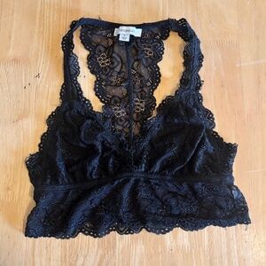 Women’s Small Francesca’s Black Stretch Lace Racerback Bralette